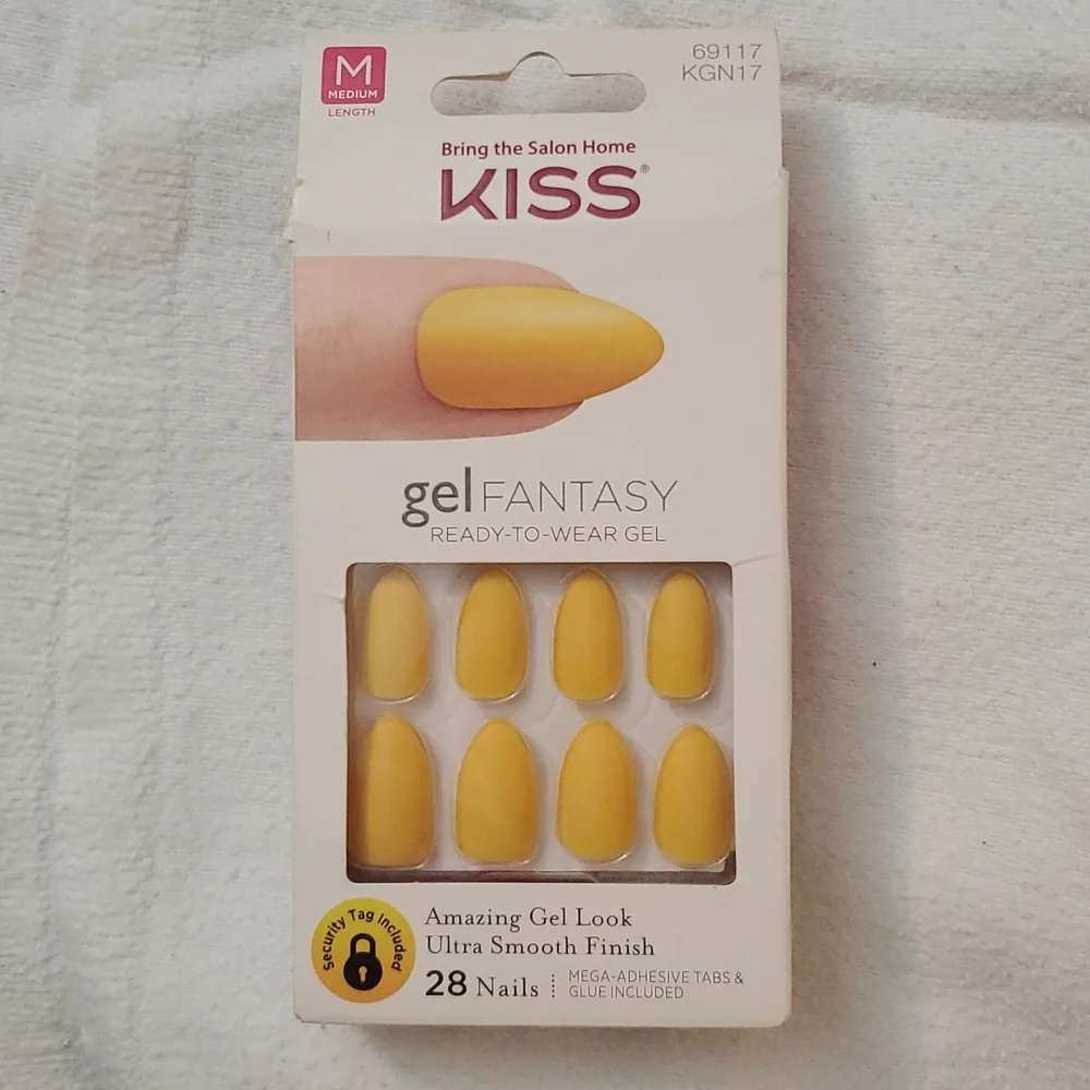 Kiss 💋 Press On Nails - Picture 6 of 6